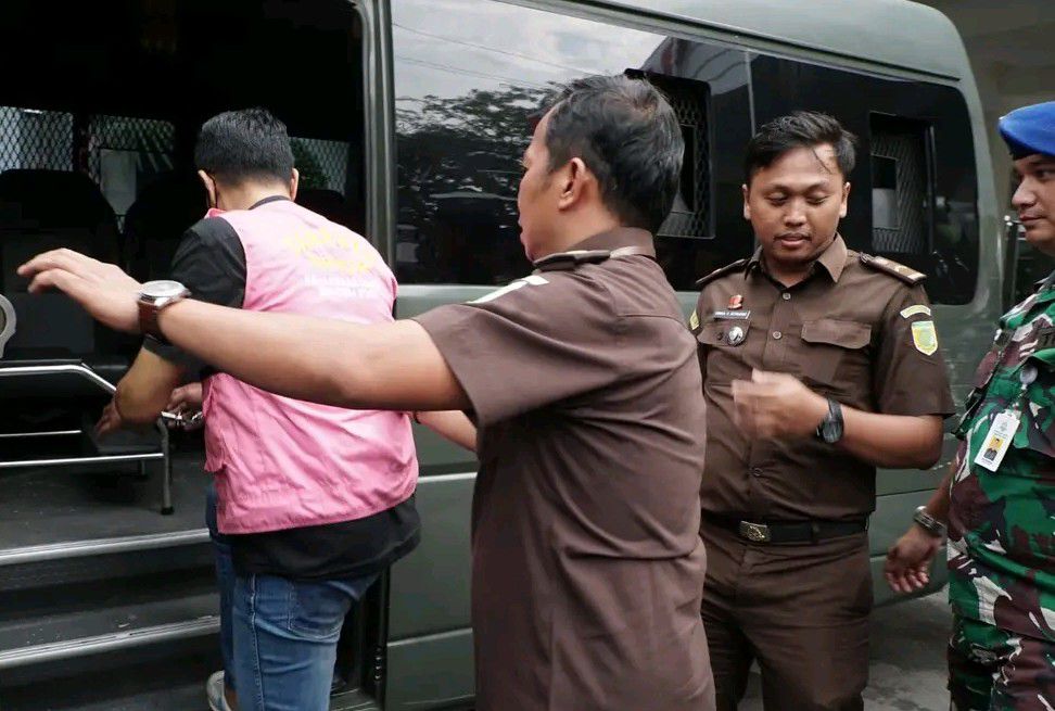 Tersangka Korupsi Kredit PT Bank Sumut Cabang Melati Resmi diserahkan ke JPU